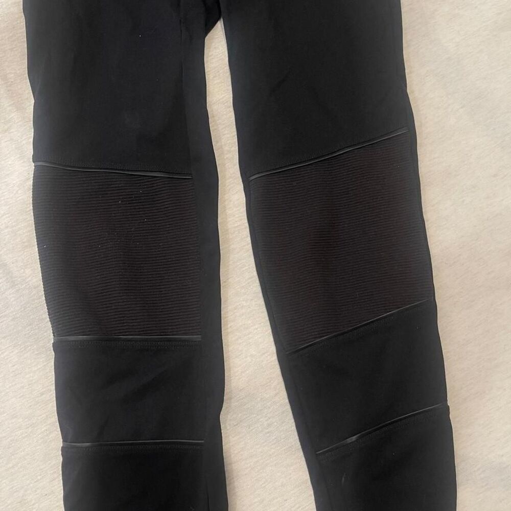Calzedonia Women's Black Leggings - Picture 2 of 3